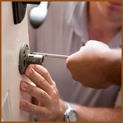 Interstate Locksmith Shop St Louis, MO 314-513-0040 - 3-cheap-locksmith